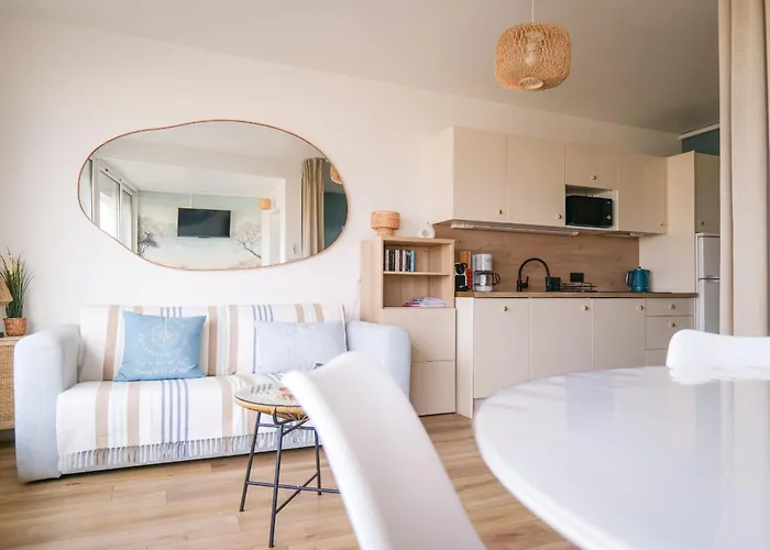 - Magnifique Vue - Palais De Justice - 2-4 Personnes 莱萨布勒-多洛讷